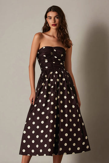 Robe bustier trapèze en satin marron foncé à pois
